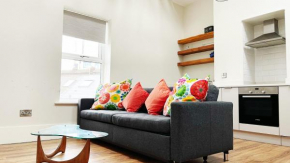 Stylish High Ceiling Home in South City Center